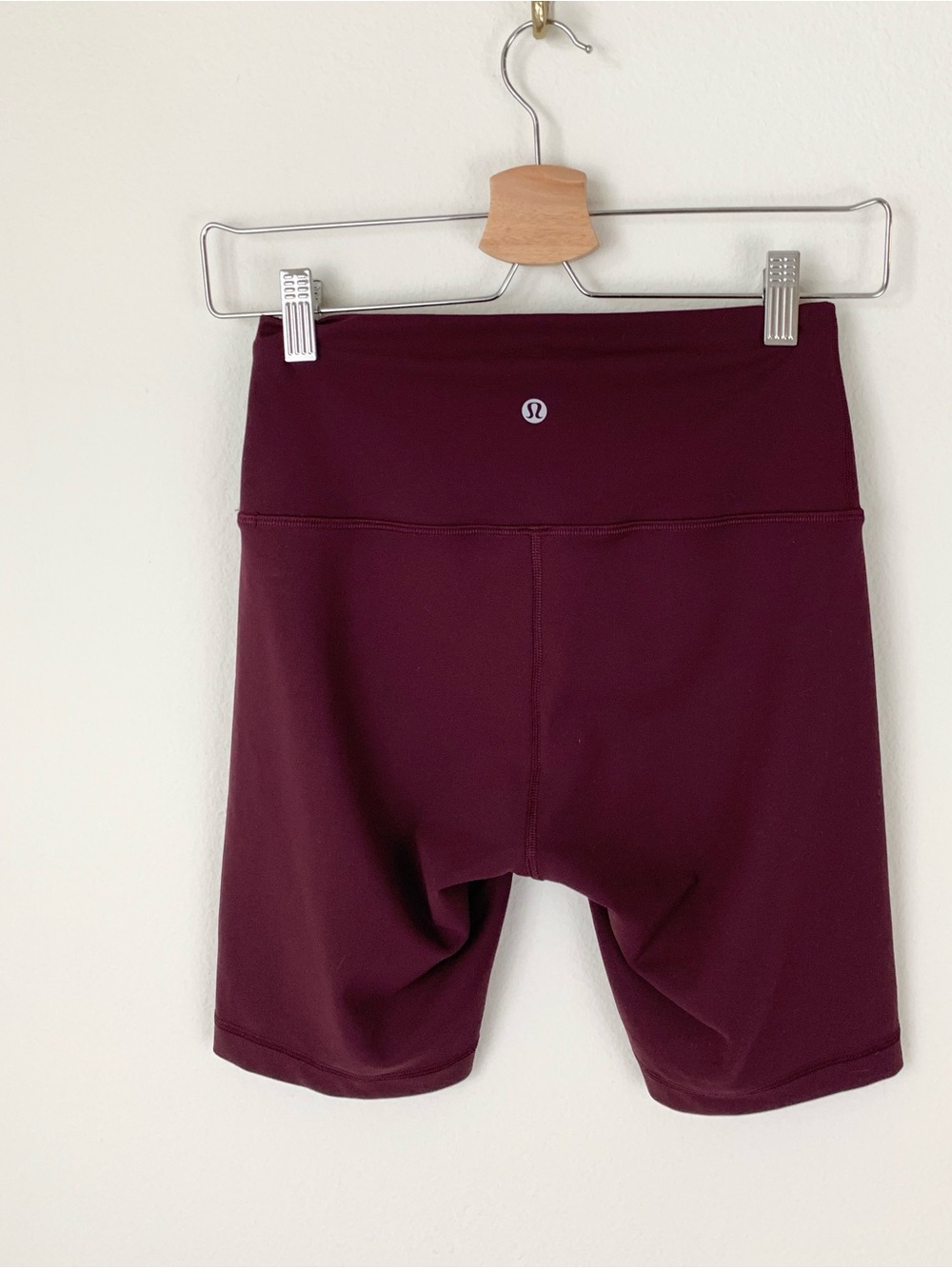 lululemon athletica Wunder Train High-Rise Maroon 8” Bike Shorts Cassis purple 6 - Picture 3 of 9
